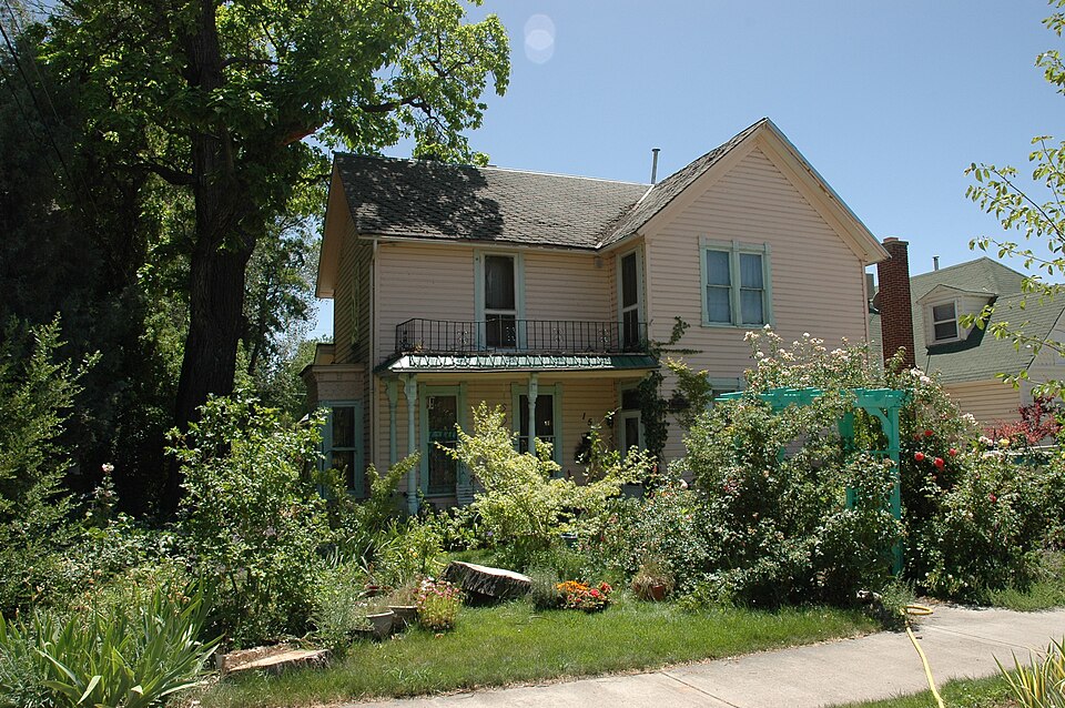 Photograph of Yard-Groesbeck House