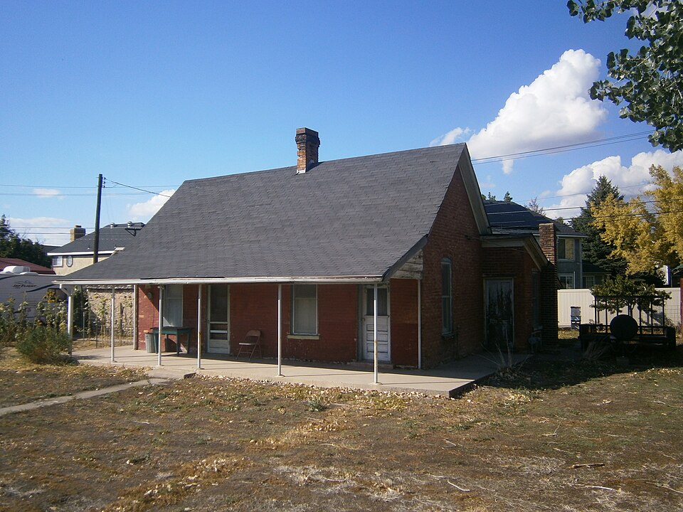 Photograph of Alfred and Rosy Skinner House