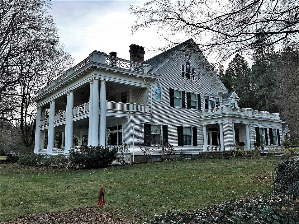 Photograph of Levi and May Arkwright Hutton House