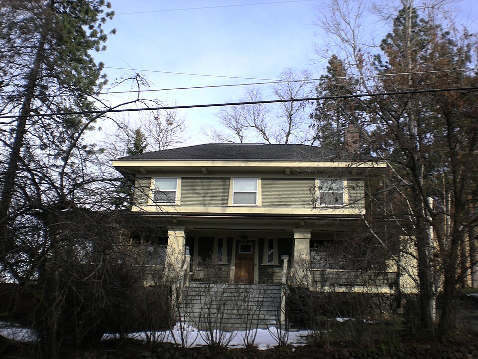 Photograph of Dr. Robert and Jessie Bell House