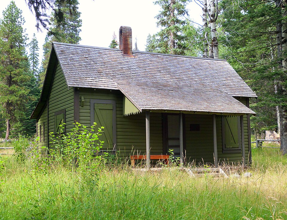 Photograph of Gotchen Creek Ranger Station