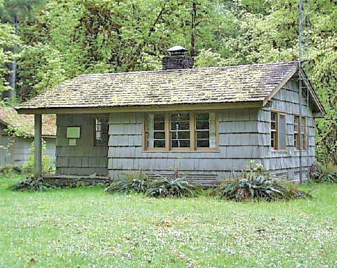 Photograph of Graves Creek Ranger Station