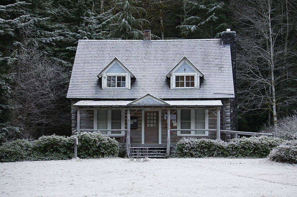 Photograph of Storm King Ranger Station