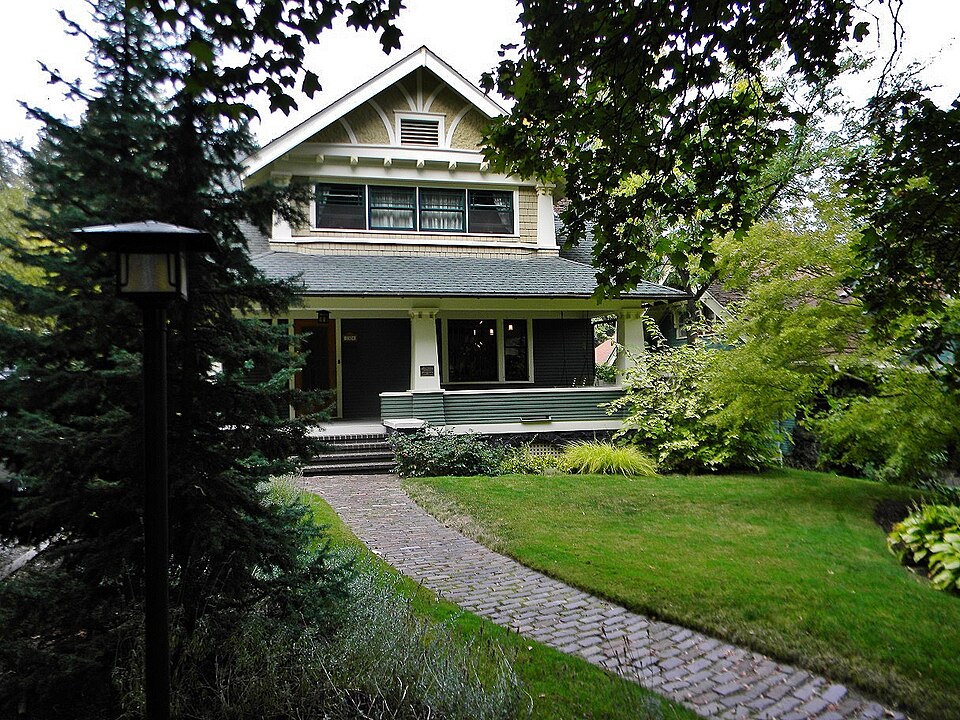 Photograph of Gus and Florence Ehrenberg House