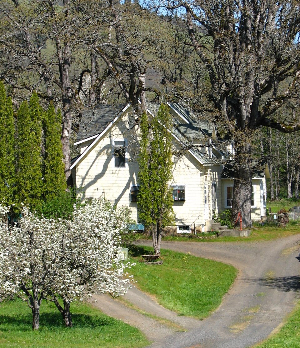 Photograph of Edward and Isabelle Underwood Farm - Five Oaks Farm