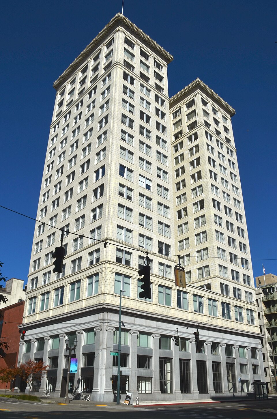 Photograph of Washington Building