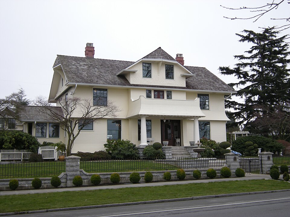 Photograph of Charles and Idalia Fratt House