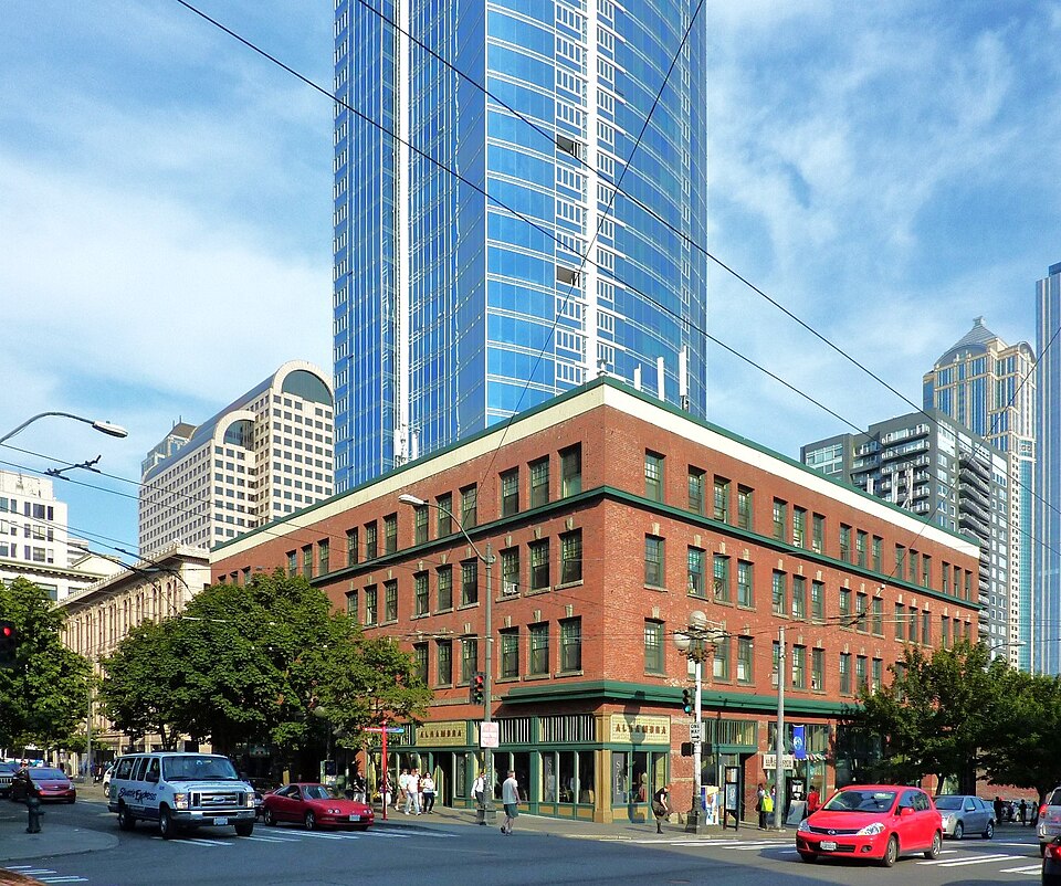 Photograph of Colonnade Hotel