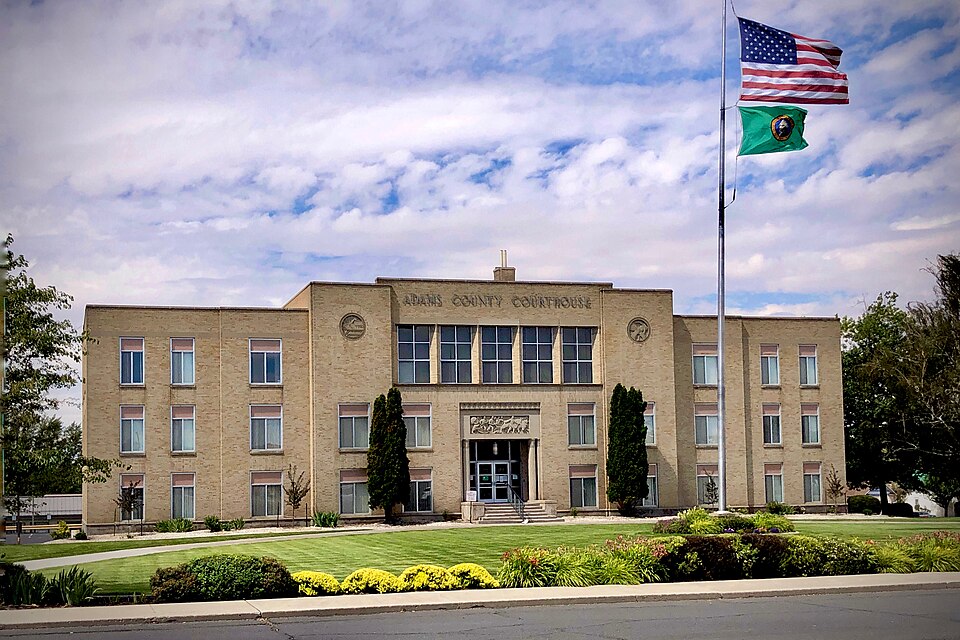 Photograph of Adams County Courthouse