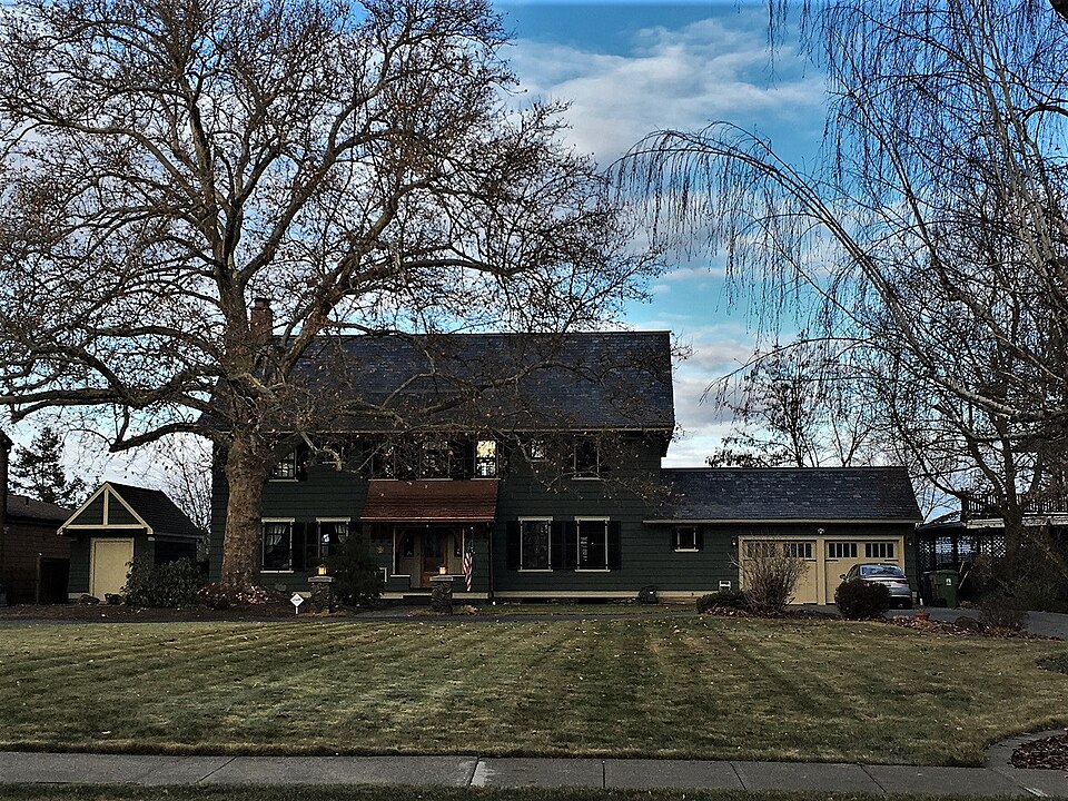 Photograph of Harry and Catherine Bleeker House