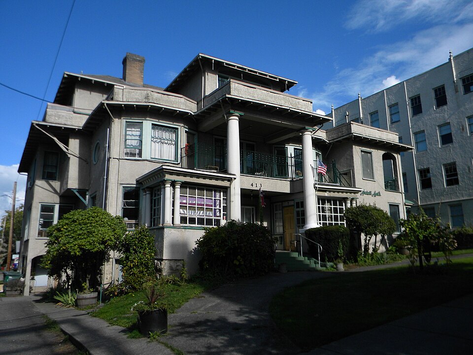 Photograph of Dr. William H. and Frances C. Axtell House