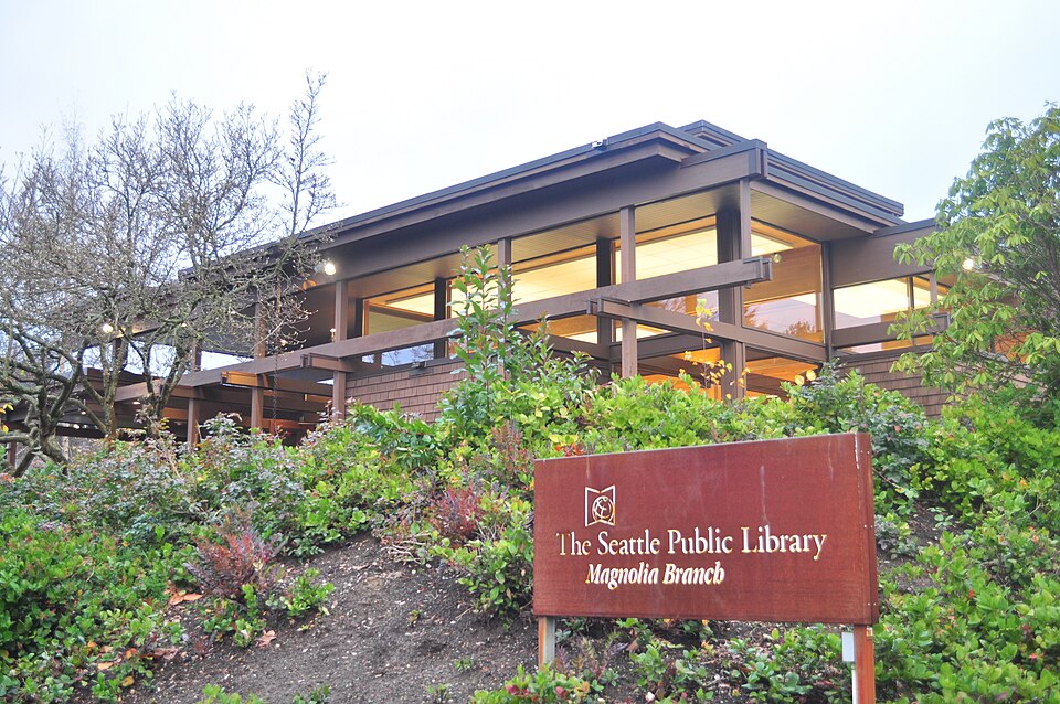 Photograph of Magnolia Public Library