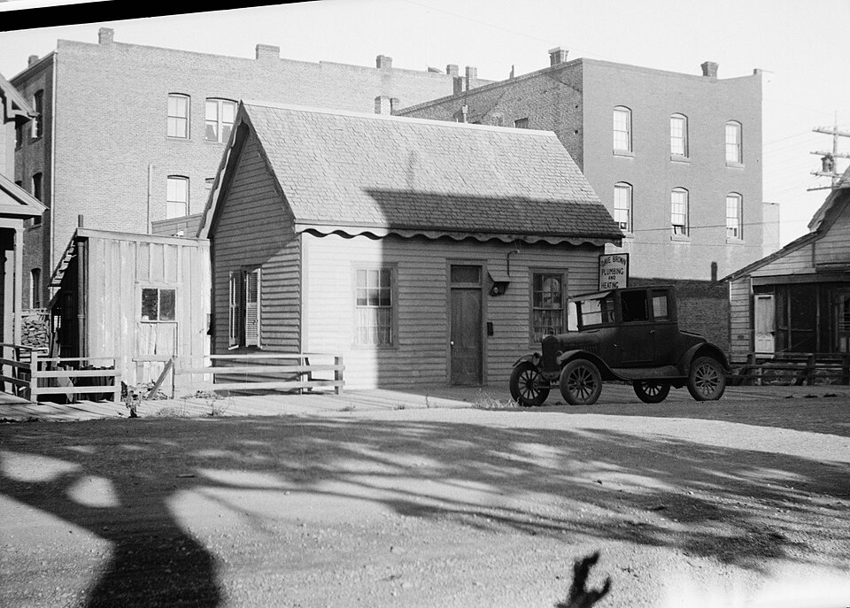 Photograph of Capt. Enoch S. Fowler House