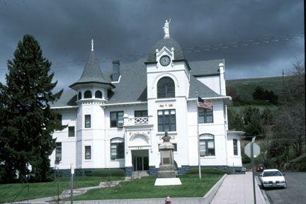 Photograph of Garfield County Courthouse
