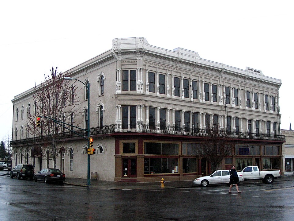 Photograph of Dacres Hotel