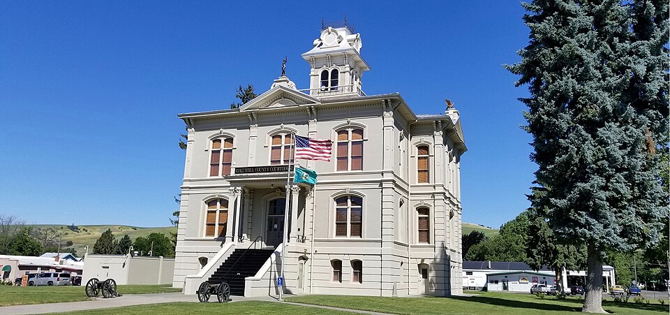 Photograph of Columbia County Courthouse