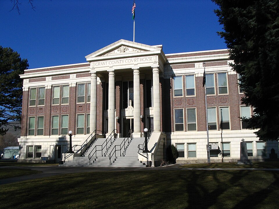 Photograph of Grant County Courthouse