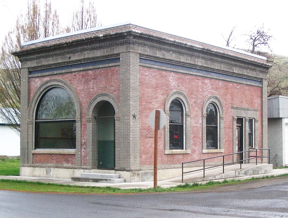 Photograph of Bank of Starbuck