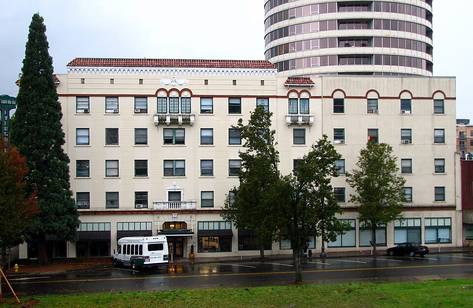 Photograph of Evergreen Hotel