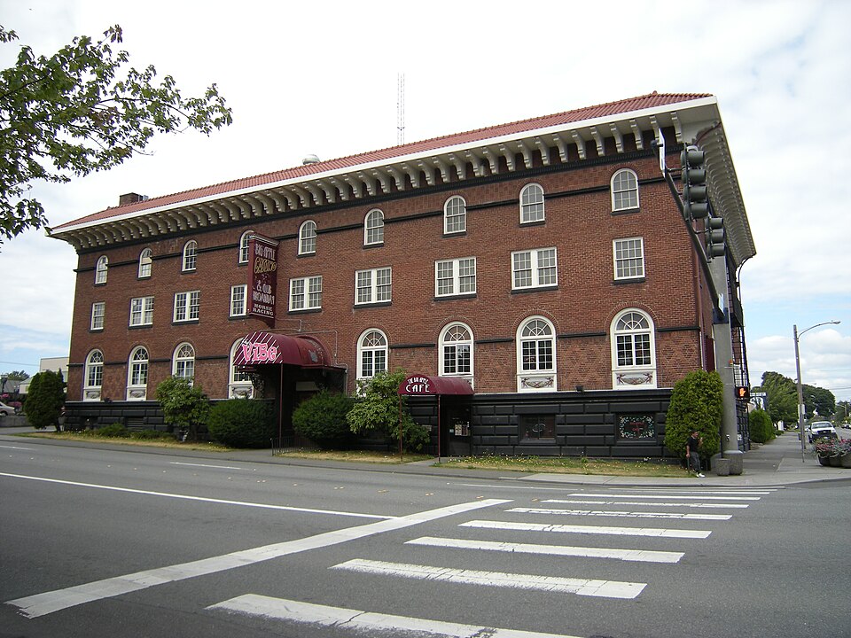 Photograph of Community Center and War Memorial Building