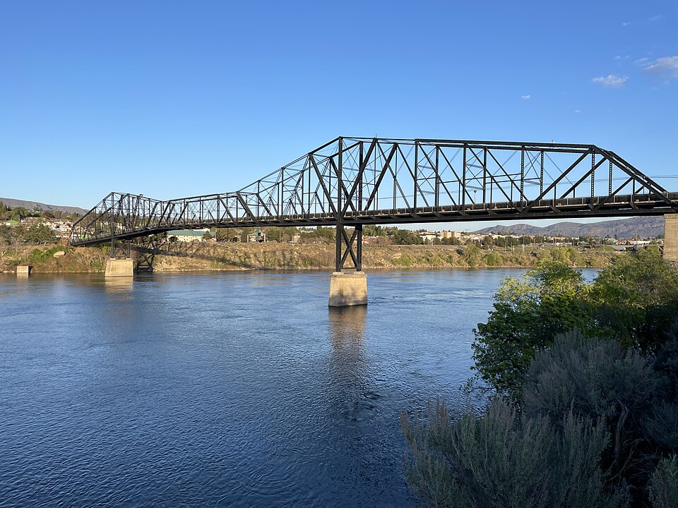 Photograph of Columbia River Bridge