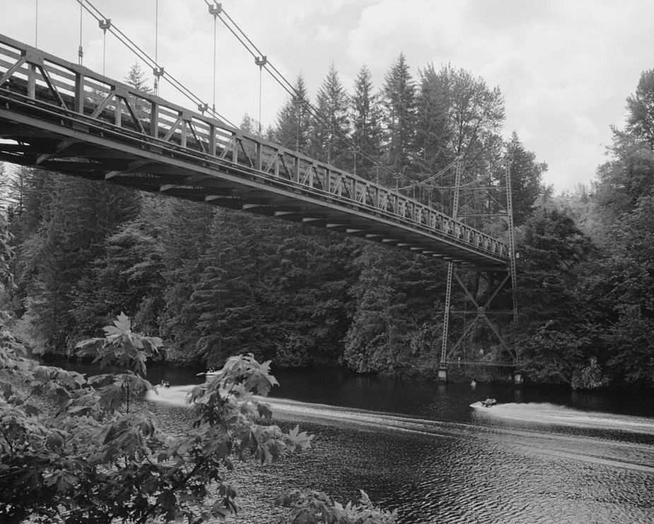 Photograph of Yale Bridge