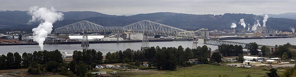 Photograph of Lewis and Clark Bridge