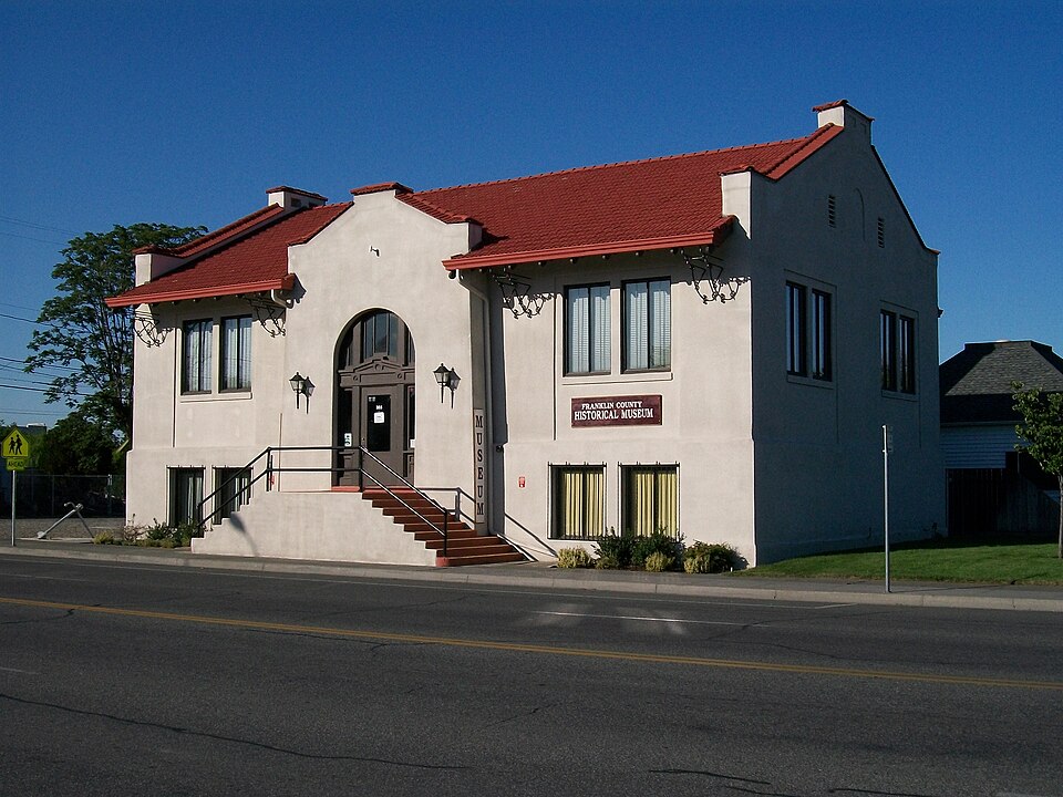 Photograph of Pasco Carnegie Library