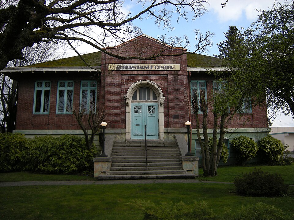Photograph of Auburn Public Library