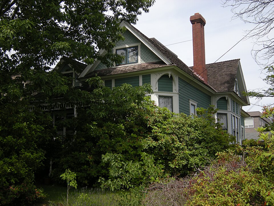 Photograph of Loomis House