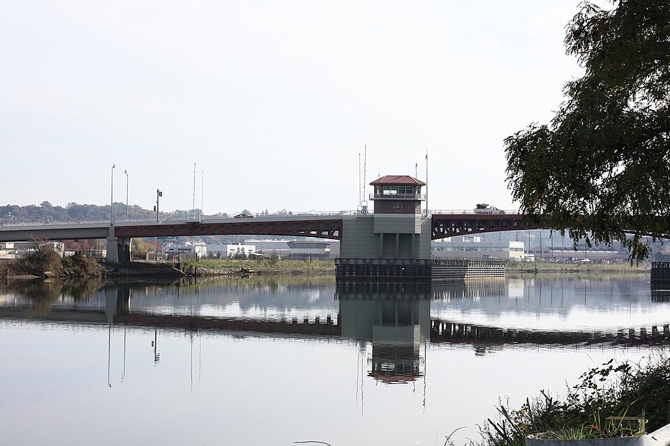 Photograph of South Park Bridge