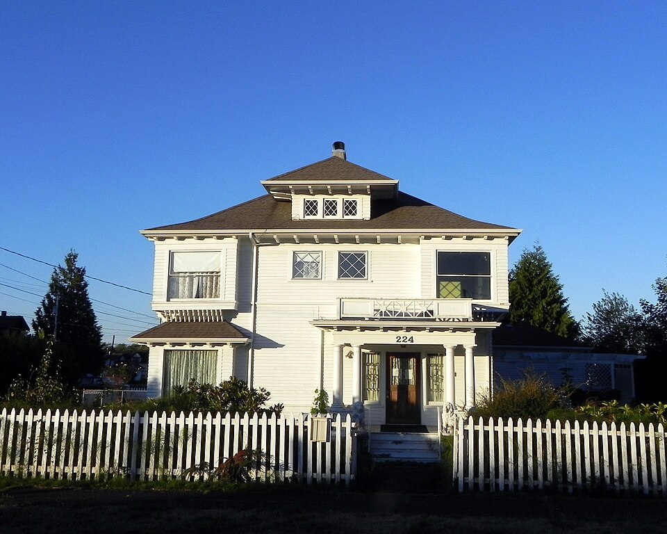 Photograph of Lachlin McTaggart House