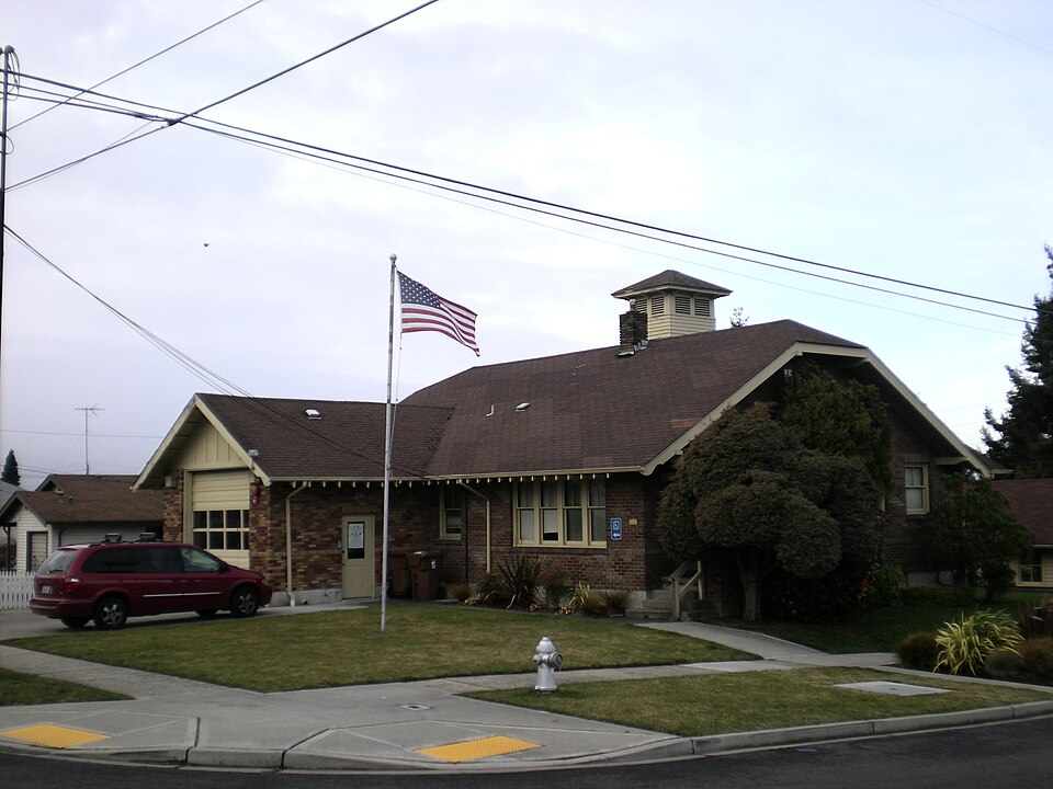 Photograph of Fire Station No. 14