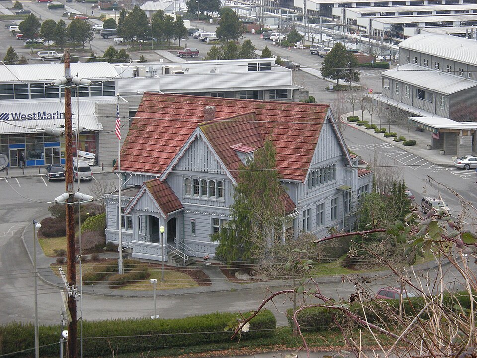 Photograph of Weyerhaeuser Office Building