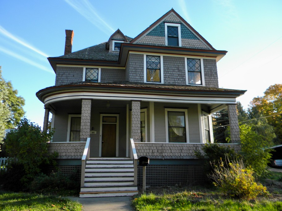 Photograph of Grover J. Israel House