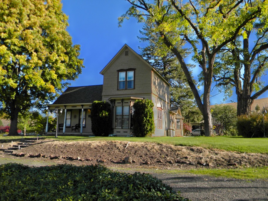 Photograph of Mancel Kelley House