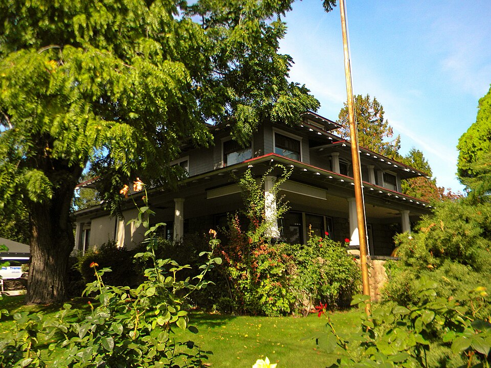 Photograph of Harrison Dills House
