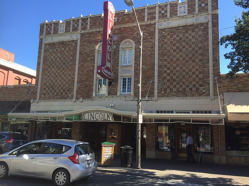Photograph of Lincoln Theatre