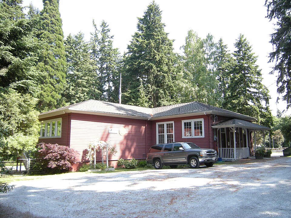 Photograph of Lakeview School