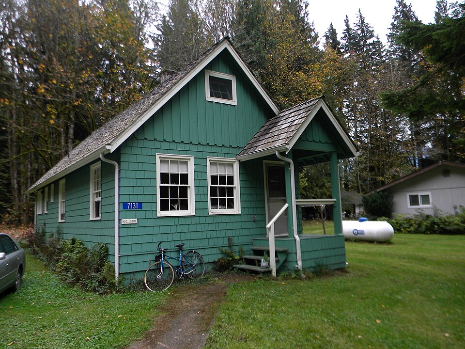 Photograph of Backus-Marblemount Ranger Station House No. 1009