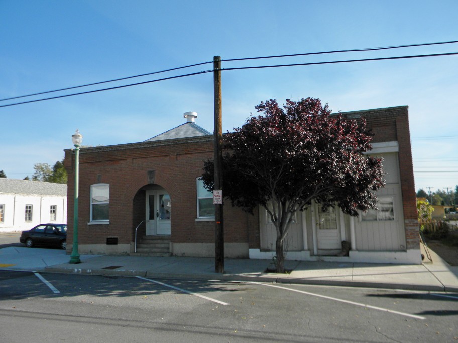 Photograph of Smith Hospital and Douglas County Press Building