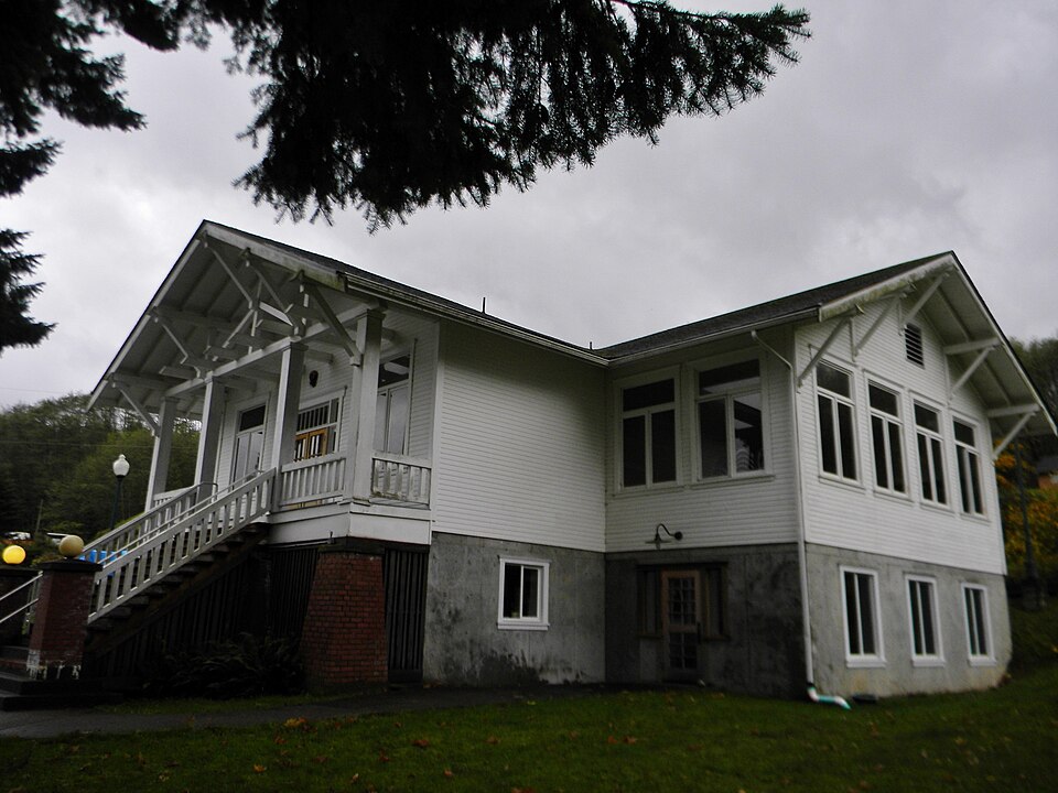 Photograph of Sekiu School