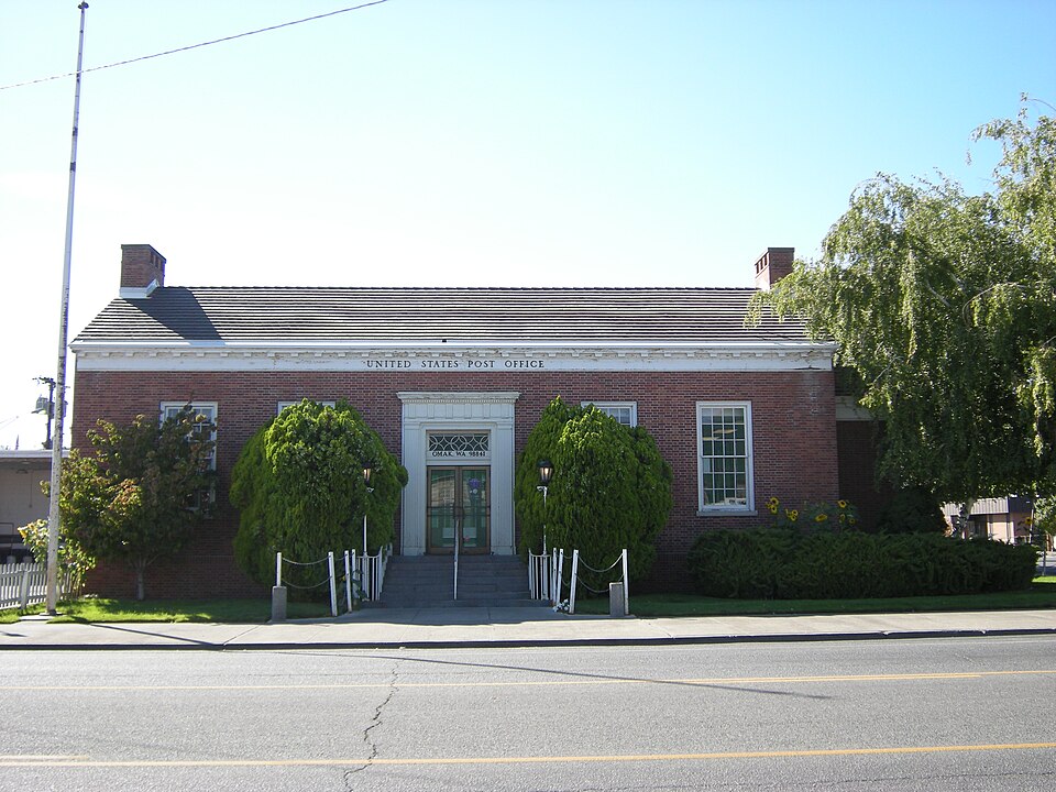 Photograph of U.S. Post Office - Omak Main