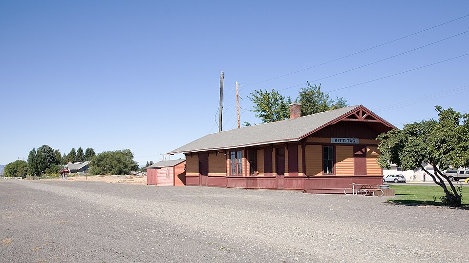 Photograph of Chicago, Milwaukee, St. Paul & Pacific Railroad-Kittitas Depot