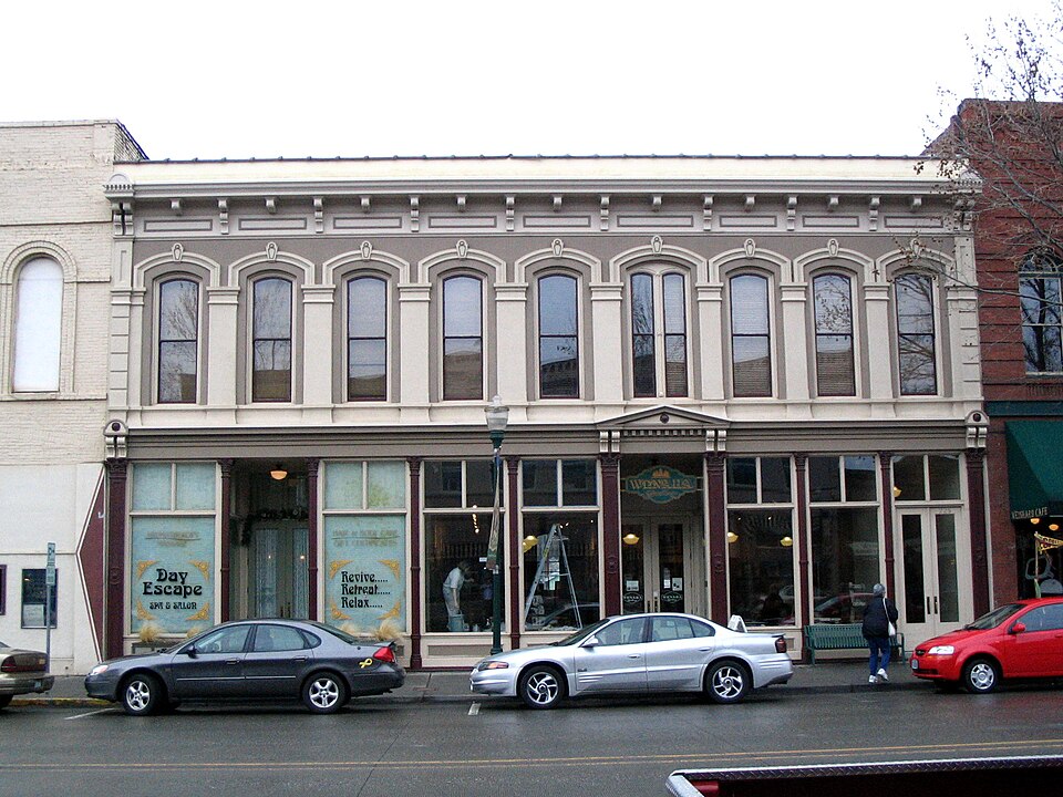 Photograph of Guernsey-Sturdevant Building