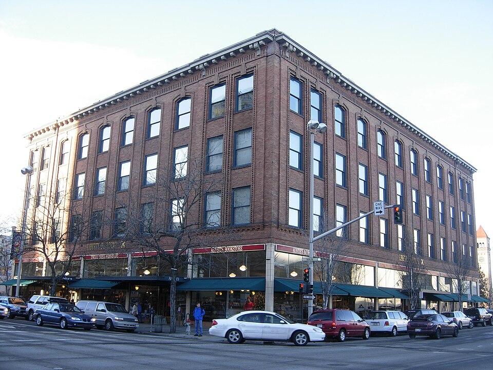 Photograph of Kemp & Hebert Building