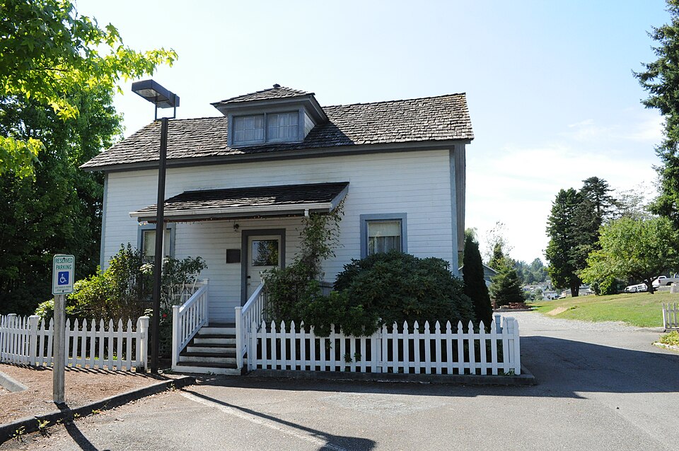 Photograph of Grimm House