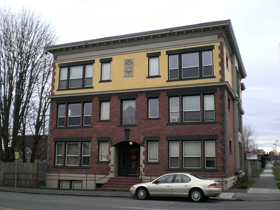 Photograph of McIlvaine Apartments