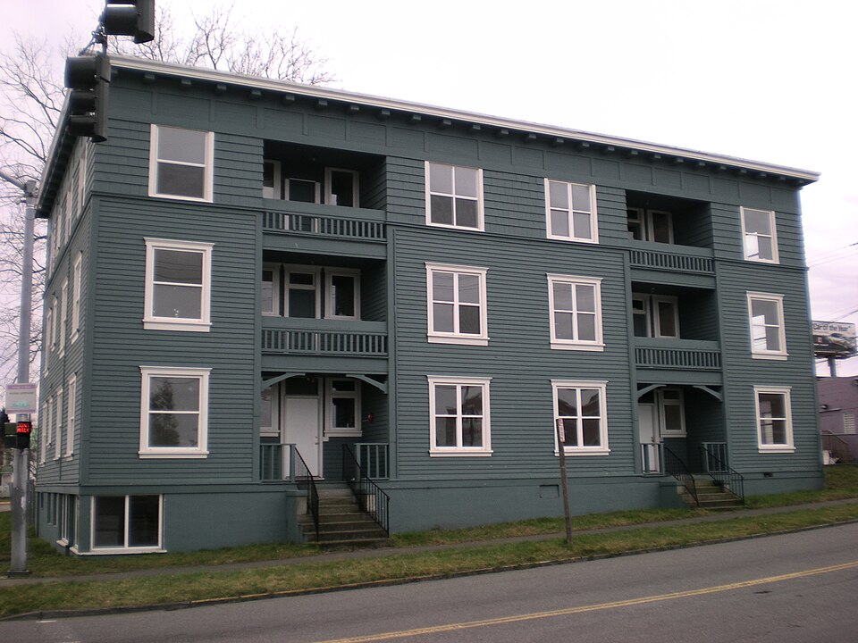 Photograph of Schultz Apartments