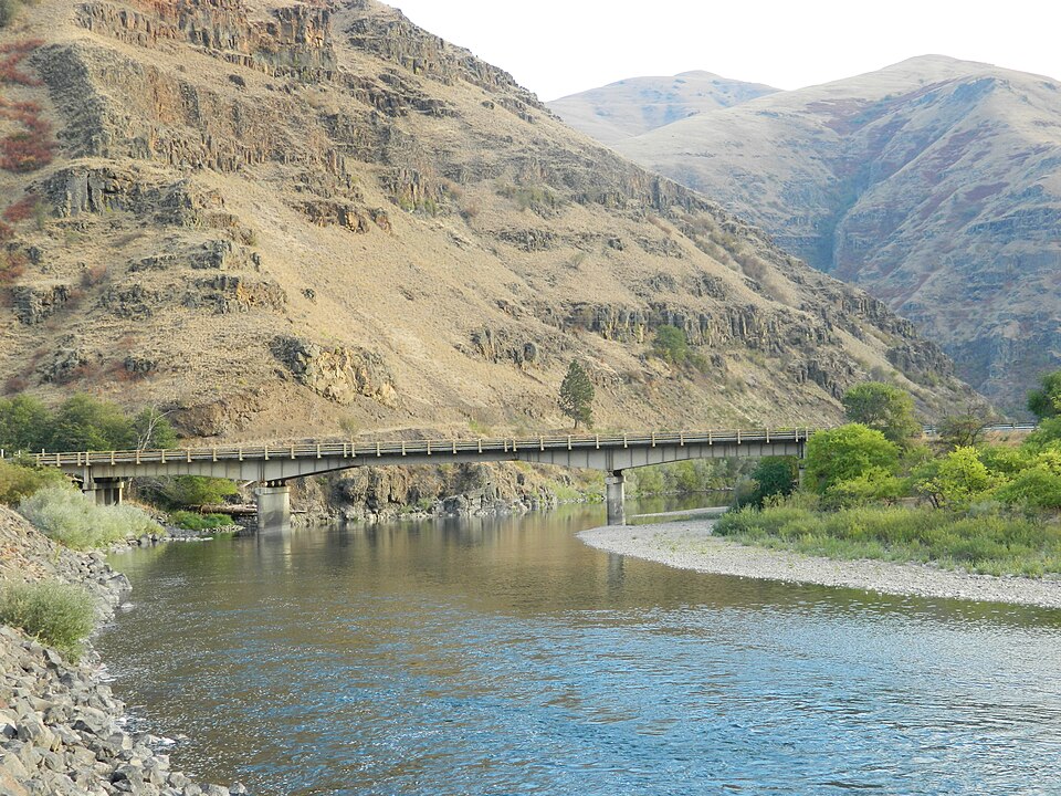 Photograph of Grande Ronde River Bridge